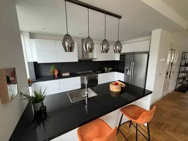 Herenhuis 7 Kamers Diepe Tuin Moderne Keuken Badkamers