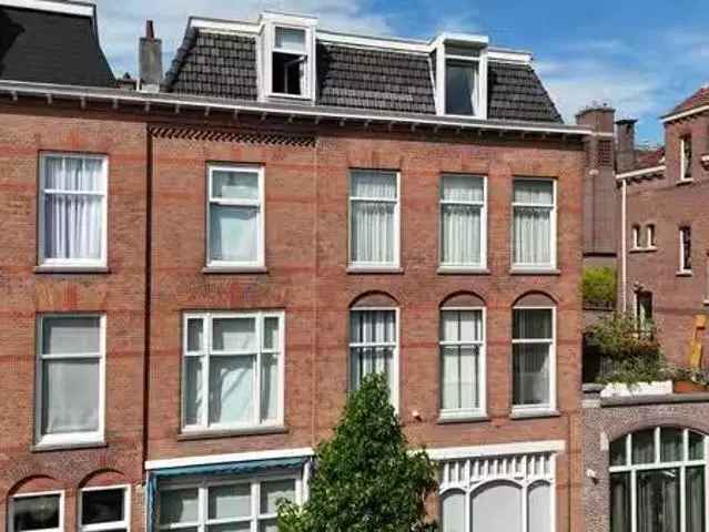 Huis te koop Bautersemstraat 30 in Den Haag voor € 900.000