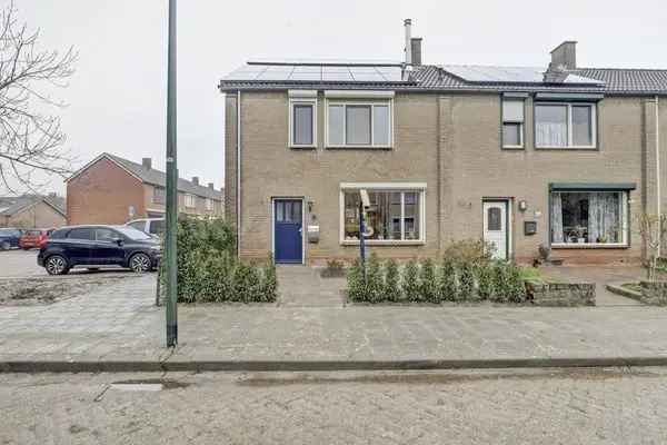 Ruime Hoekwoning 4 Slaapkamers Tholen Instapklaar Duurzaam