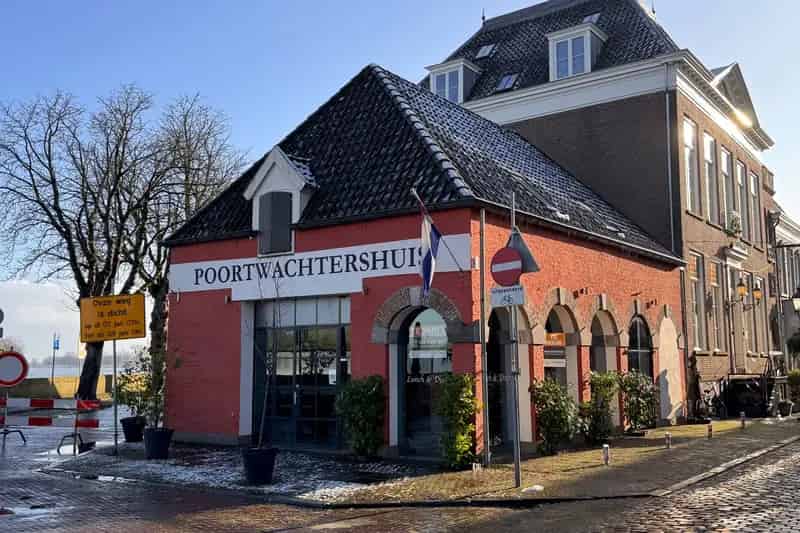 Horeca Pand te Huur Grave: Rijksmonument aan de Maas
