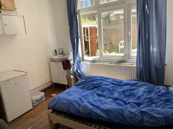 Studentenkamer Maastricht 14m2 Gedeelde Keuken Badkamer