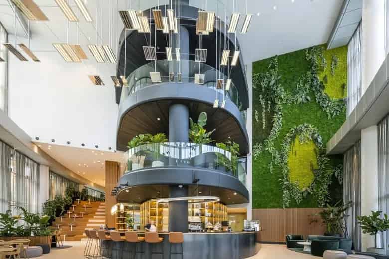 500 7182 m2 Kantoorruimte te Huur Amsterdam Oval Tower