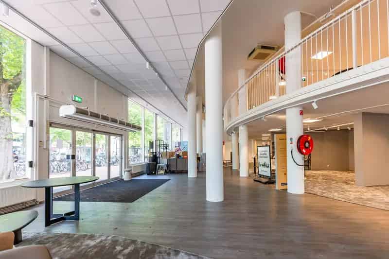 Winkel te Huur Hilversum 717m2 Centrum