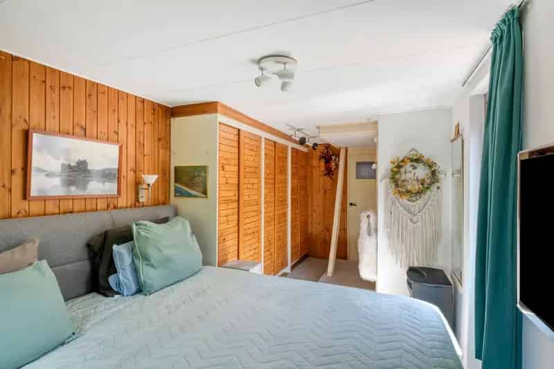 Huis te koop Edam: Karaktervolle woning aan vaarwater