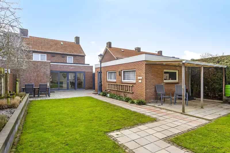 Tweekapper Mill: Ruime woning met moderne keuken en 3 slaapkamers