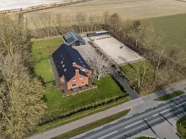 Luxe Woonboerderij in het Groen 6 Slaapkamers Paardenfaciliteiten