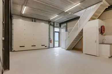 Bedrijfsruimte te huur Alphen aan den Rijn 57m2 Kantoor 56m2