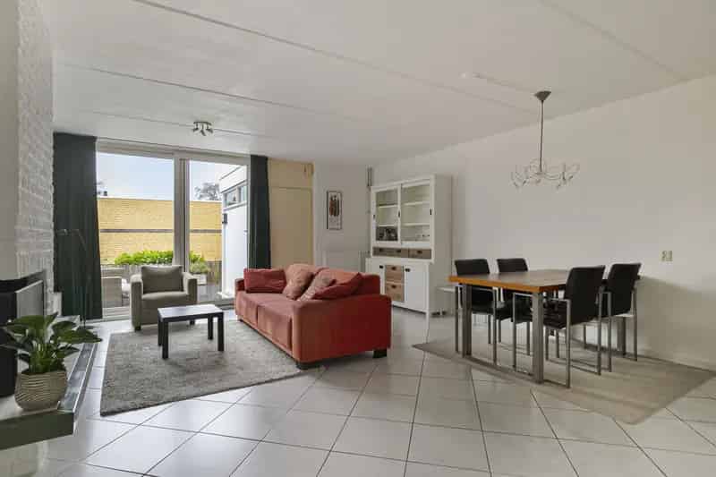 Modern Appartement Arenaplan Vier Slaapkamers Dubbele Garage