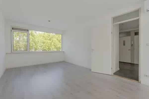 2 Kamer Appartement Lombardijen Rotterdam Nabij Tram Station Winkels