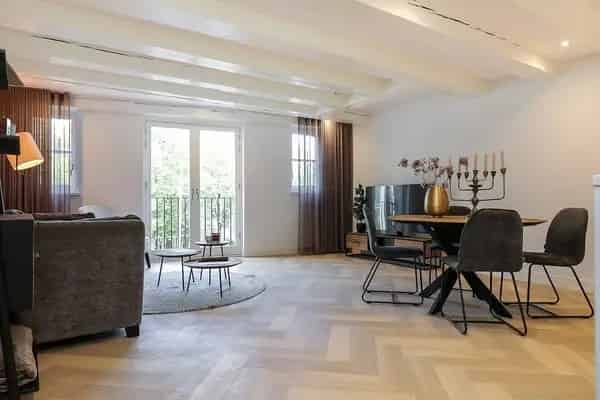 Appartement Nieuwezijds Voorburgwal Amsterdam