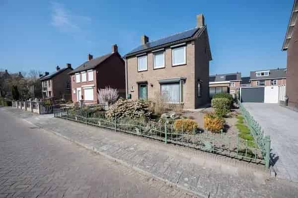 Ruime Vrijstaande Woning Oudenbosch Kantoor Aan Huis 3 Slaapkamers