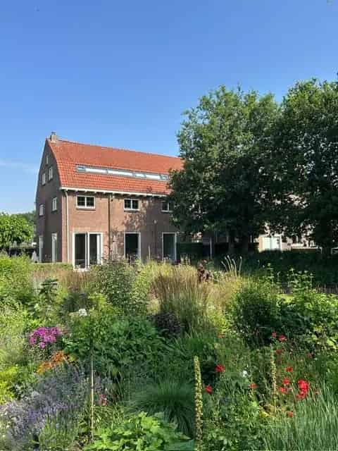 Kantoor Heiloo te Koop: Gemeentelijk Monument met Appartement en Woonvilla