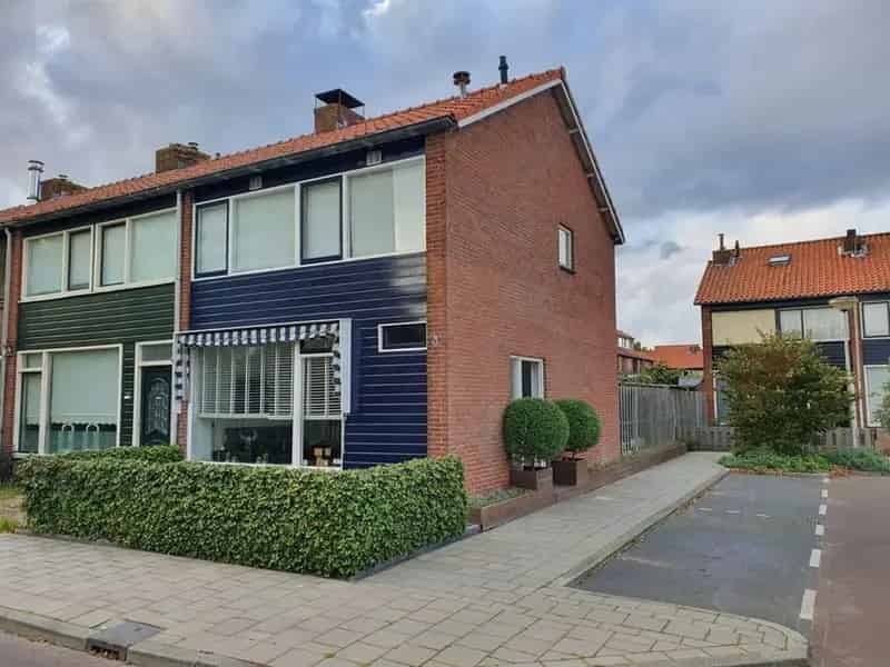 Gemeubileerde Hoekwoning 4 Slaapkamers Brielle