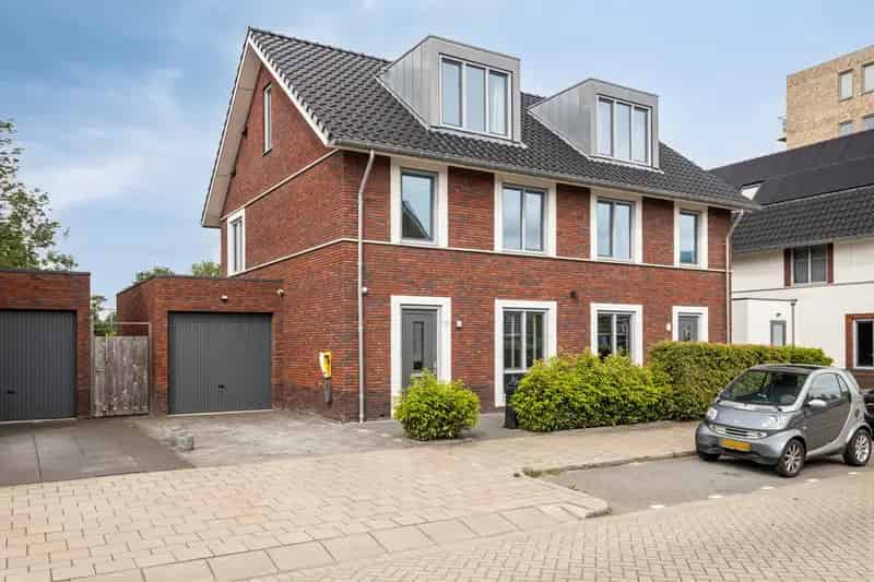 Luxe Duurzame Twee Onder Een Kapwoning 2019 Park Harga