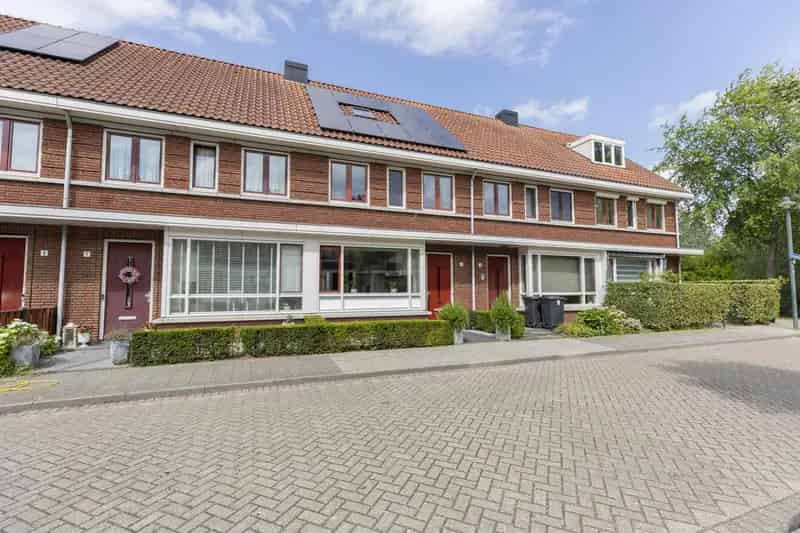 Ruime woning jaren 30 stijl 4 slaapkamers  Energielabel A++