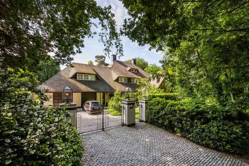 Luxe Villa te Koop Blaricum 7 slaapkamers Zwembad
