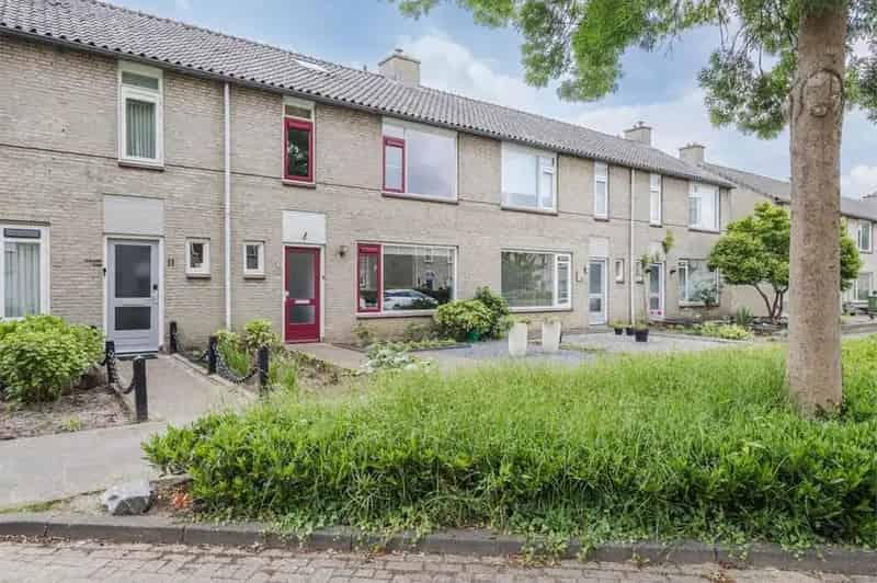 Huis Te Koop , 13, Van Binsbergenstraat, Nistelrode, Noord-Brabant