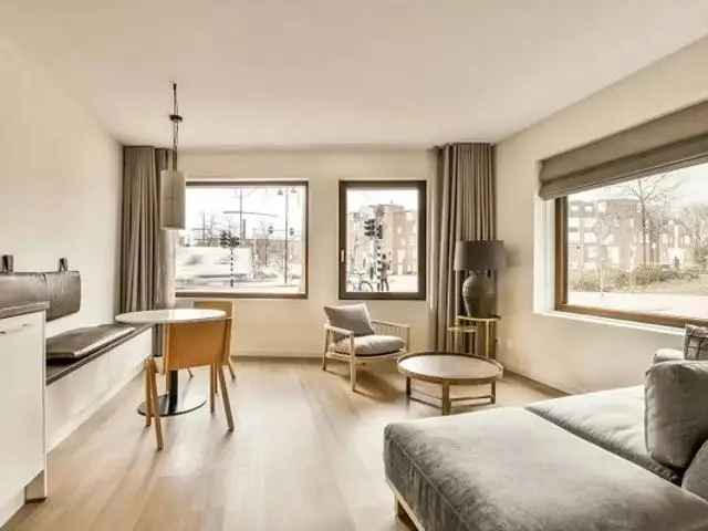 Studio Asvest Delft: Moderne 38m2 Studio met Airco en Zonnepanelen
