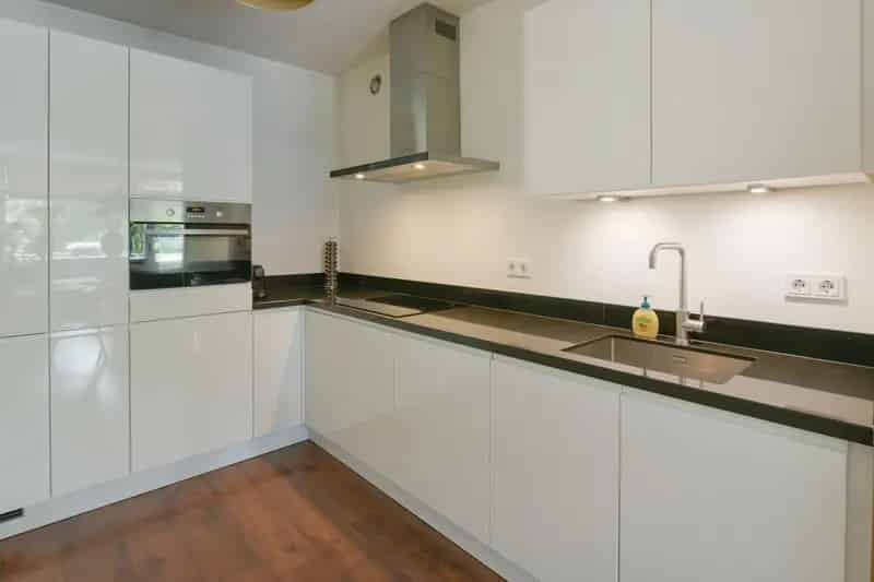 Appartement te koop Badhoevedorp: Geheel gerenoveerd 2-kamer appartement