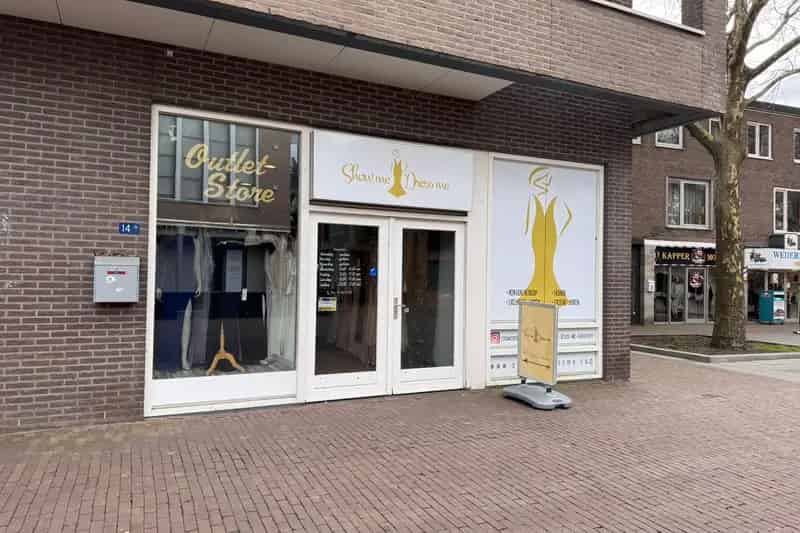 Winkel te huur Raadhuisplein Zevenaar 80m2