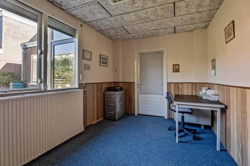 Tweekapper Soest Ruime Oprit Diepe Tuin Veel Potentieel