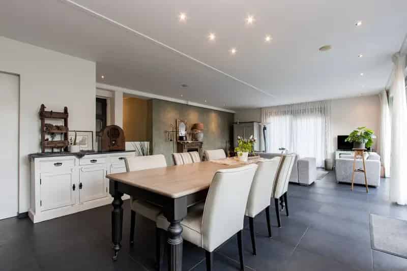 Vrijstaande woning met bedrijfshal Waalwijk