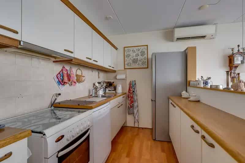 3-kamer appartement Rhoon: centraal gelegen met balkon en airco