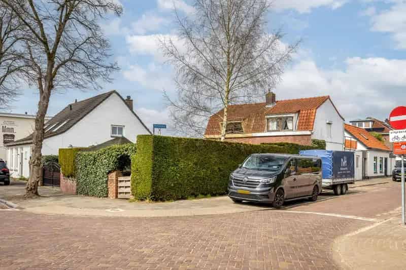 Te renoveren woning Breda Zuid twee slaapkamers diepe tuin
