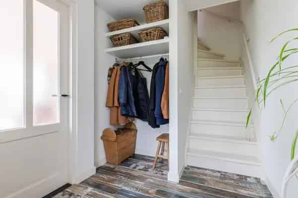 Ruime Hoekwoning met 2 Garages en 8 Zonnepanelen