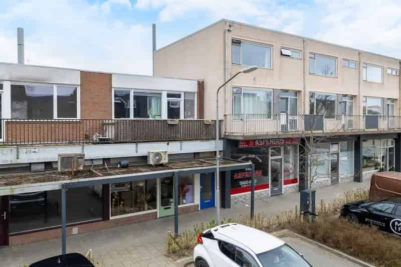 Appartement Lage Zwaluwe: 3 kamers, 2 dakterrassen, moderne keuken