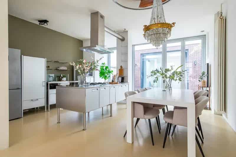 Haarlem Leidsebuurt: Gerenoveerde Tussenwoning met Studio
