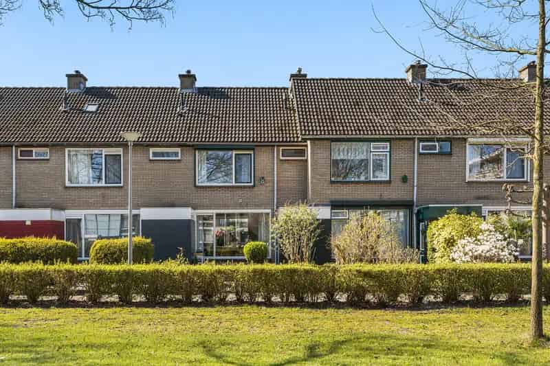Ruime Tussenwoning 4 slaapkamers Rozenburg