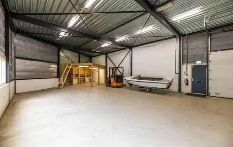 Bedrijfsunit 174m2 te Huur Zwijndrecht