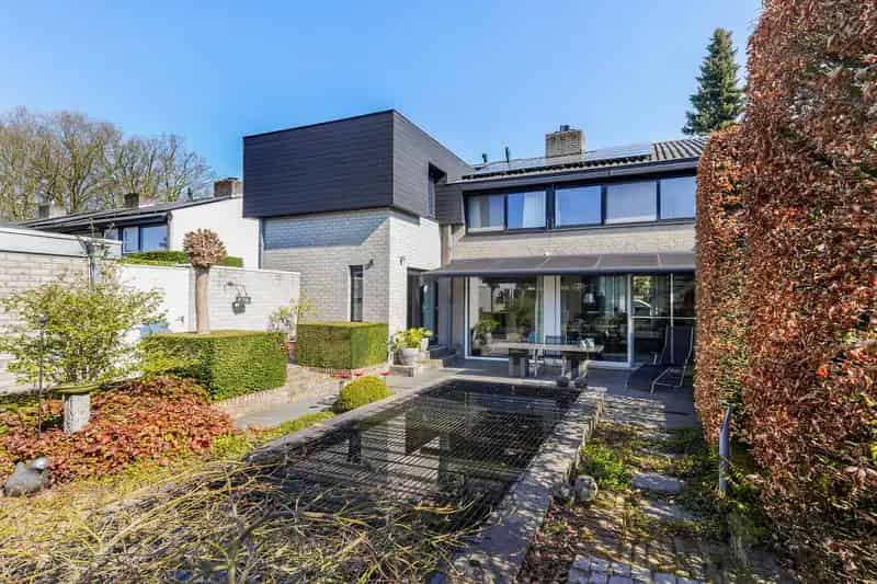 Huis te koop Berkel-Enschot: Unieke 4 slaapkamer woning met grote tuin