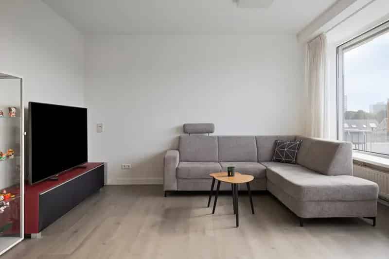 Instapklaar 3-kamerappartement Zwijndrecht Vrij Uitzicht Nieuwe Keuken Badkamer