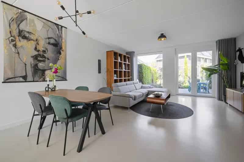 Huis te koop Almere Poort 4 slaapkamers dakterras tuin