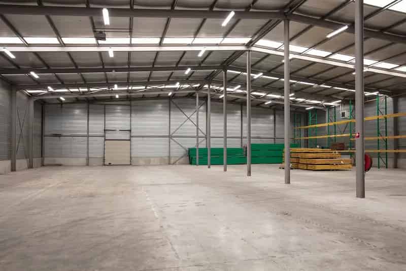 Bedrijfshal Belfeld te Koop - 2085m² Verhuurde Bedrijfsruimte