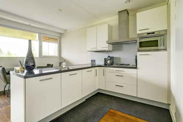 Ruim appartement Waalwijk: 2 slaapkamers, balkon op het zuiden