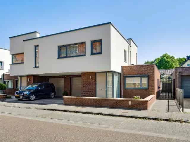Moderne Semibungalow te Koop in Nederweert
