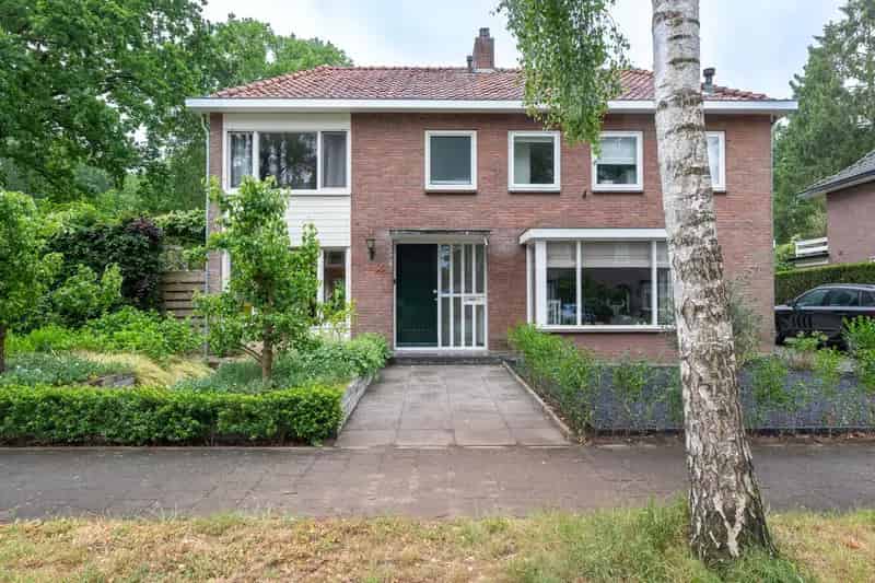 Tweekapper Apeldoorn West 4 slaapkamers tuin garage