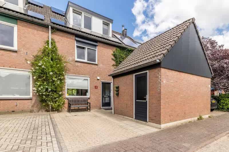 Huis te koop Soest: Ruime gezinswoning met 4 slaapkamers en 11 zonnepanelen
