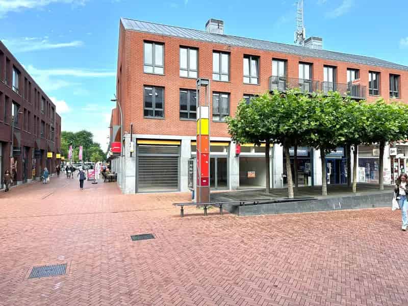 Winkel te Huur Dronten Havenplein 128m²