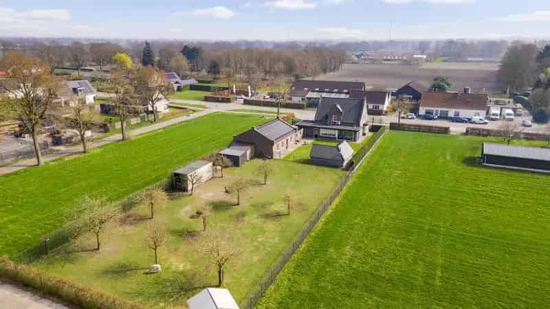 Ruime Vrijstaande Woning Ospeldijk  3 Slaapkamers Grote Tuin