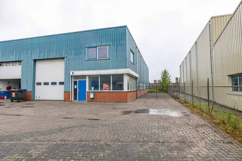 Bedrijfshal te Huur Groningen 410m² Kantoor Opslag Magazijn