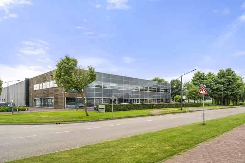 900 m2 Kantoorruimte te Huur Arnhem IJsseloord II