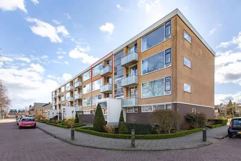 Ruim 4 kamer appartement Bodegraven 2 balkons 79m2