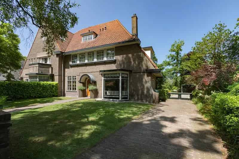 Huis te koop Bussum Brediuskwartier: Royale Villa 7 slaapkamers
