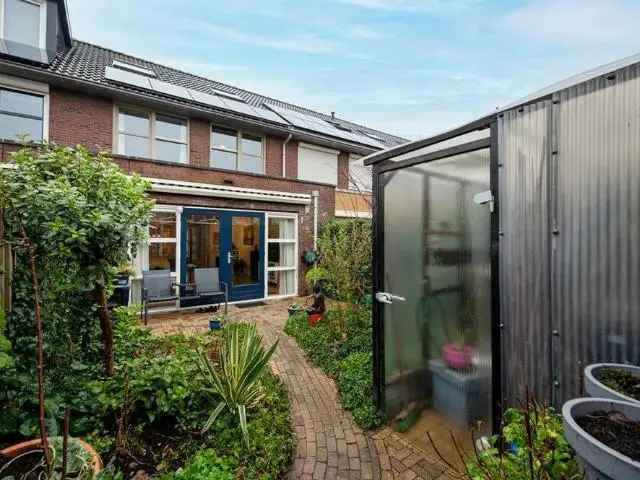 Eengezinswoning Literatuurwijk 4 slaapkamers tuin zonnepanelen