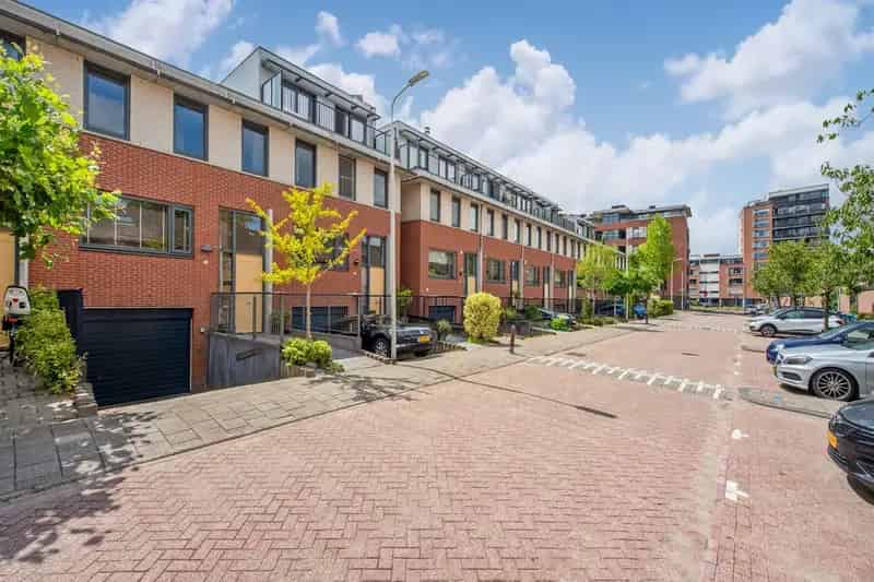 Huis te koop Delft Koningsveld 4 slaapkamers garage tuin