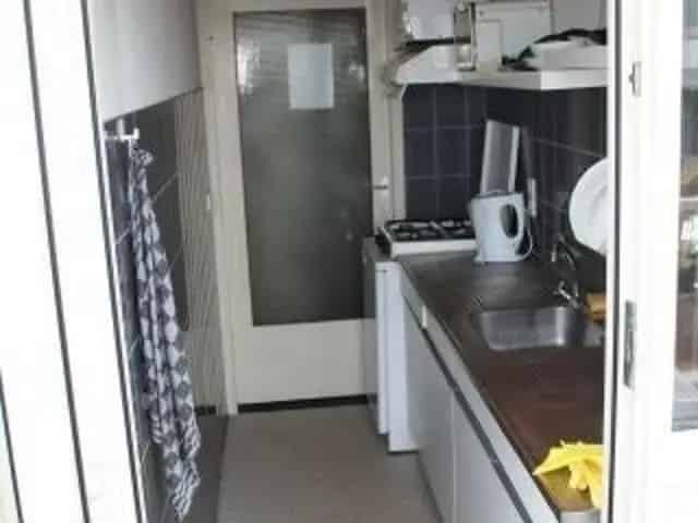 Kamer te huur Den Haag Westduinweg - 2 maanden - eigen douche